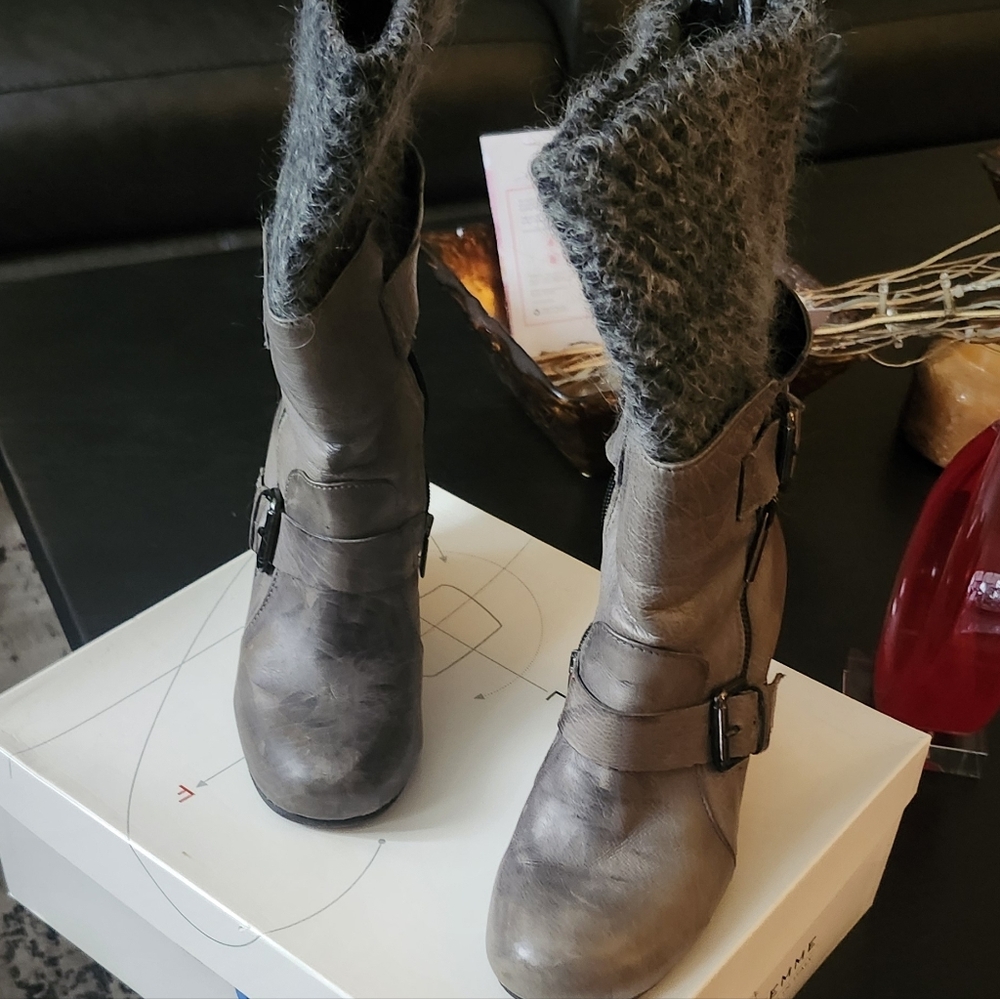 Gray Women's Boots with Buckle Detail